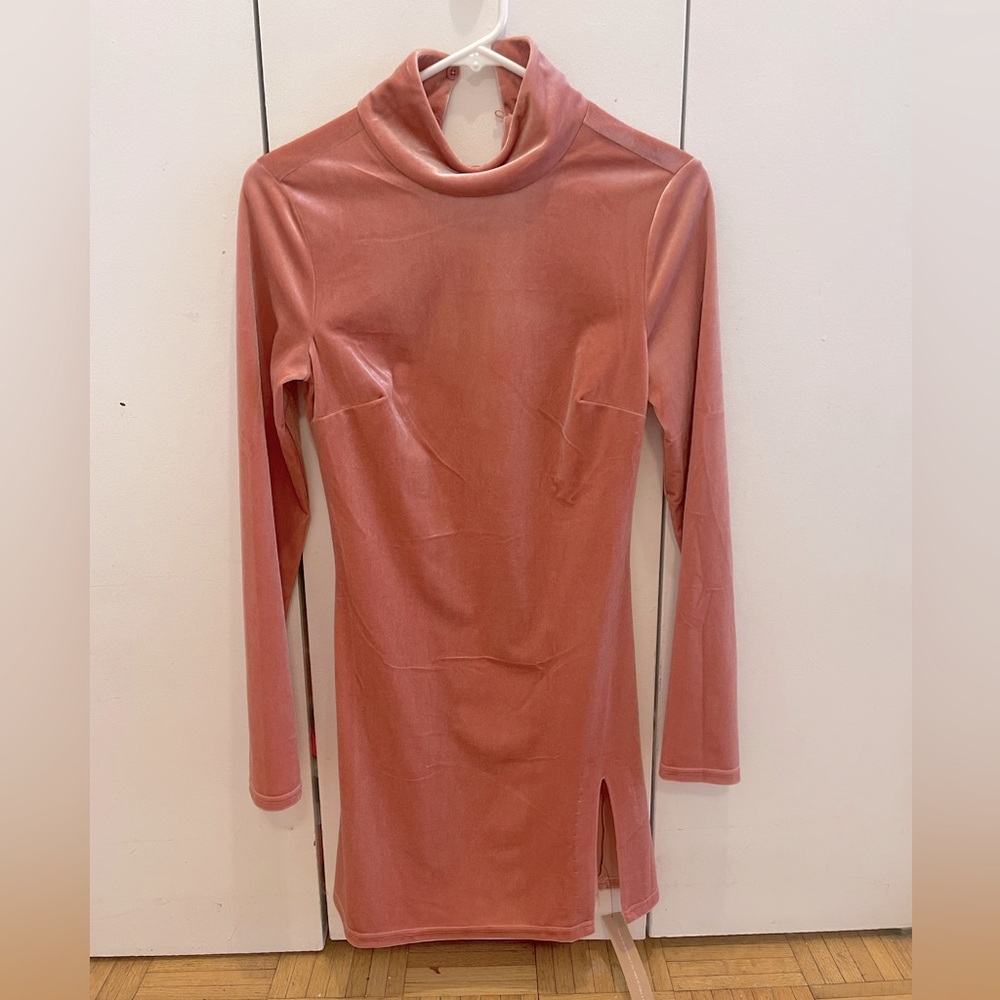 NWT reformation pink velvet dress size xs!!